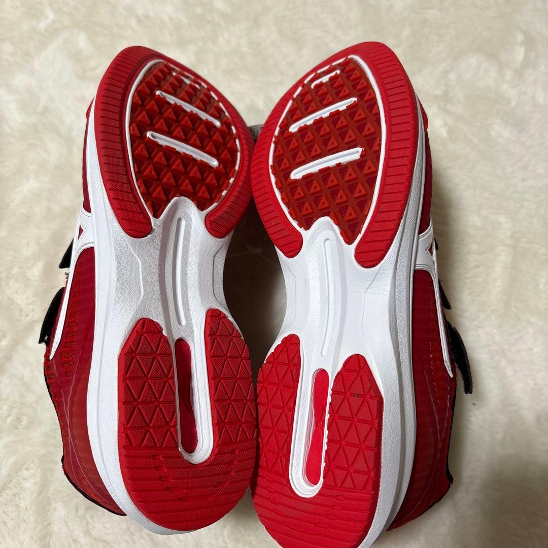 ミズノ　ウェーブライト　レボラン　エリート　25.5センチ　新品未使用