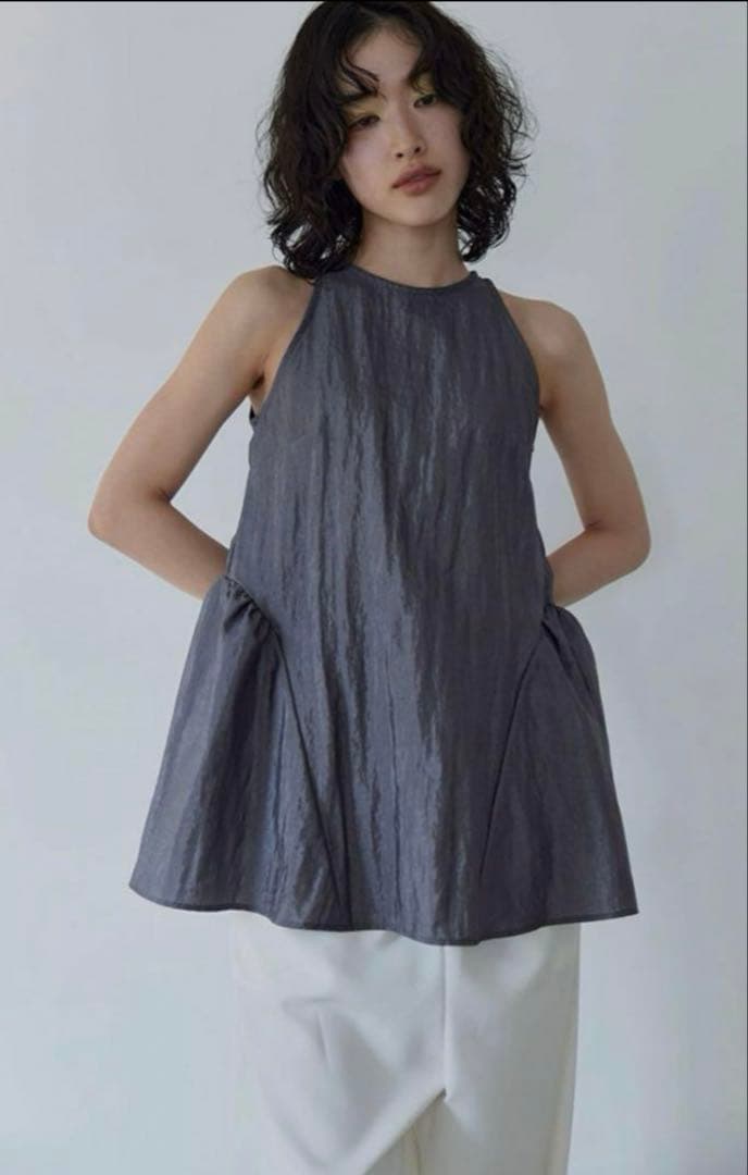 Kana　meer. AMERICAN SLEEVE FLARE TOP