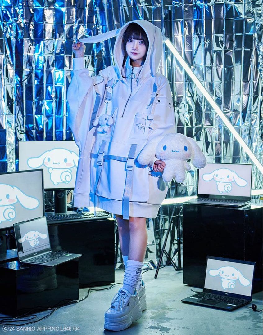 ililil シナモンコラボ 推し活パーカー