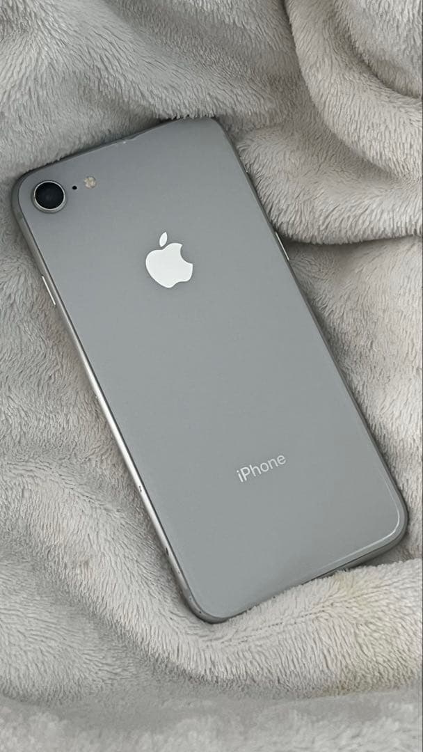 iPhone8 256G ホワイト SiMフリー