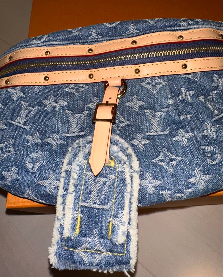 チョコ002　LOUIS VUITTON ハイ ライズ LV リミックス