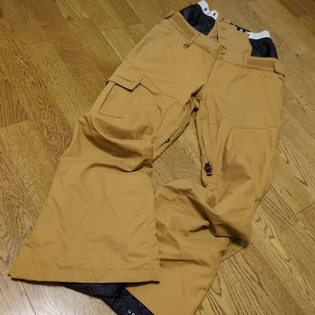 【美品】ROXY　スノボウェア　上下セット　Ｓ　総柄　　　キャメルブラウン