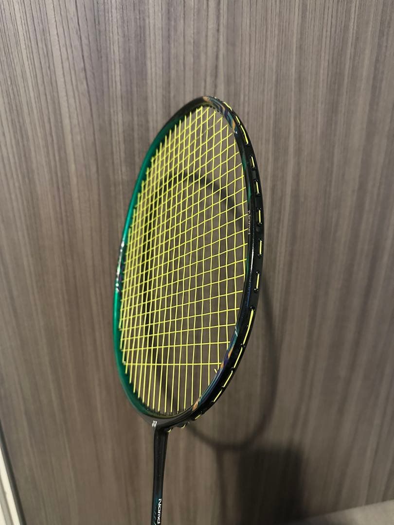 バドミントンラケット アストロクス99リーチョンウェイモデル