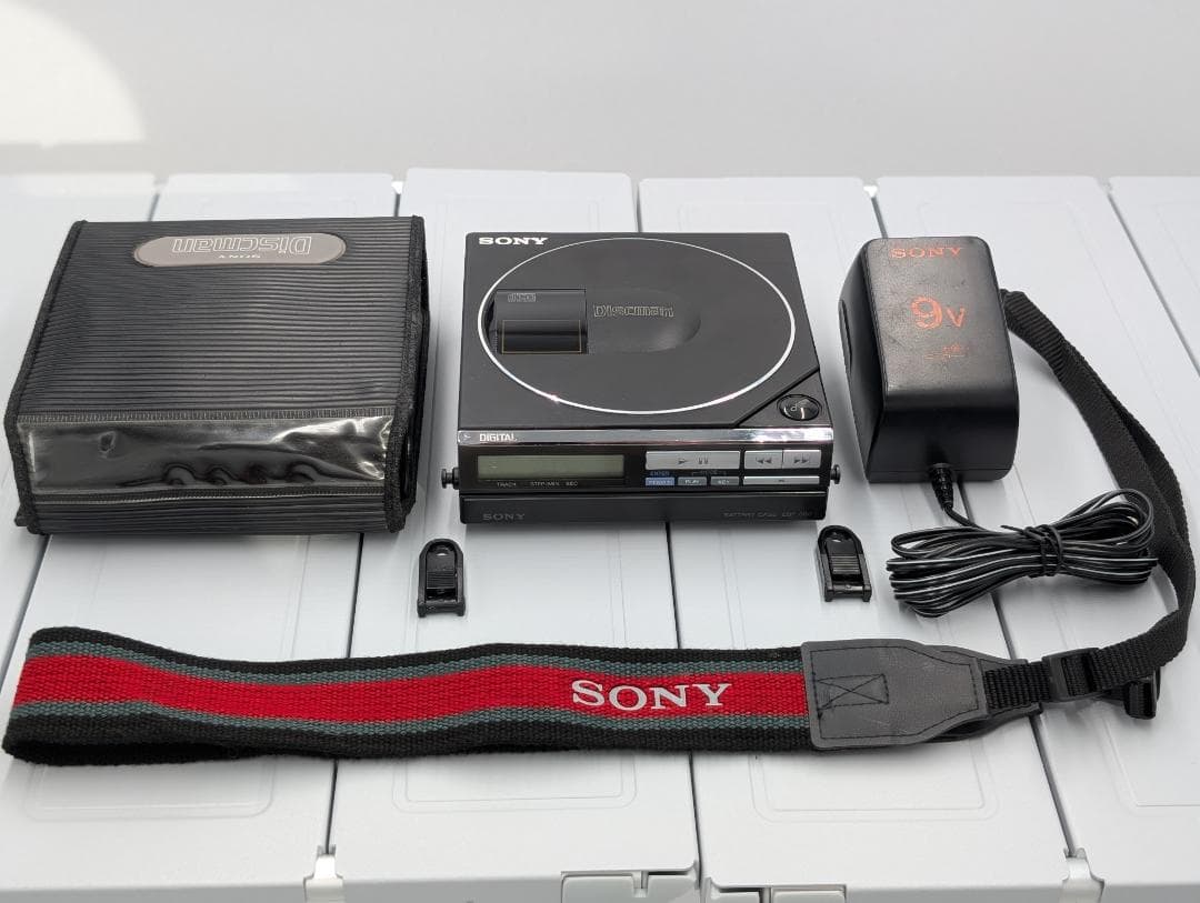 SONY ソニー ポータブルCDプレーヤー D-50MkII Discman