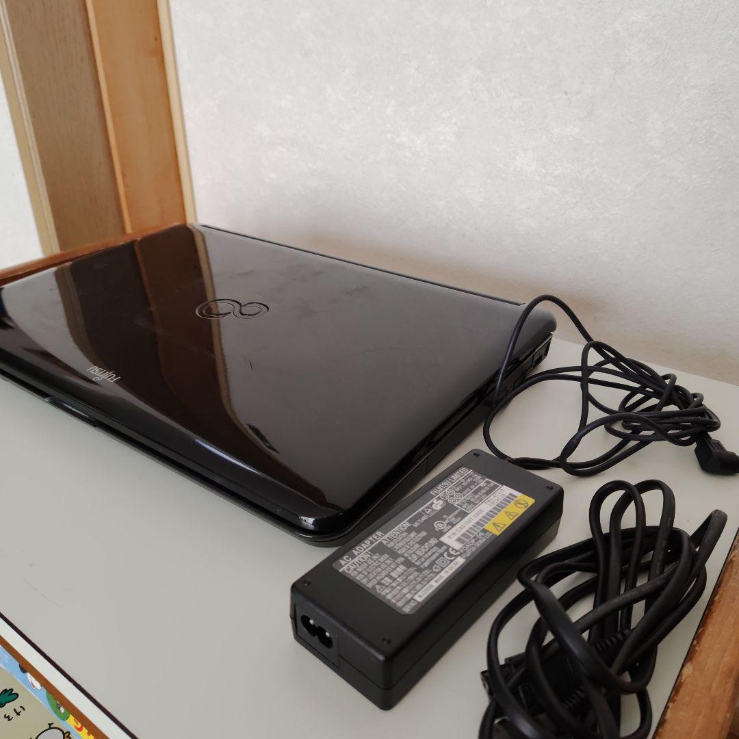 富士通　LIFEBOOK　AH77/G　Core i7　新品SSD　Office