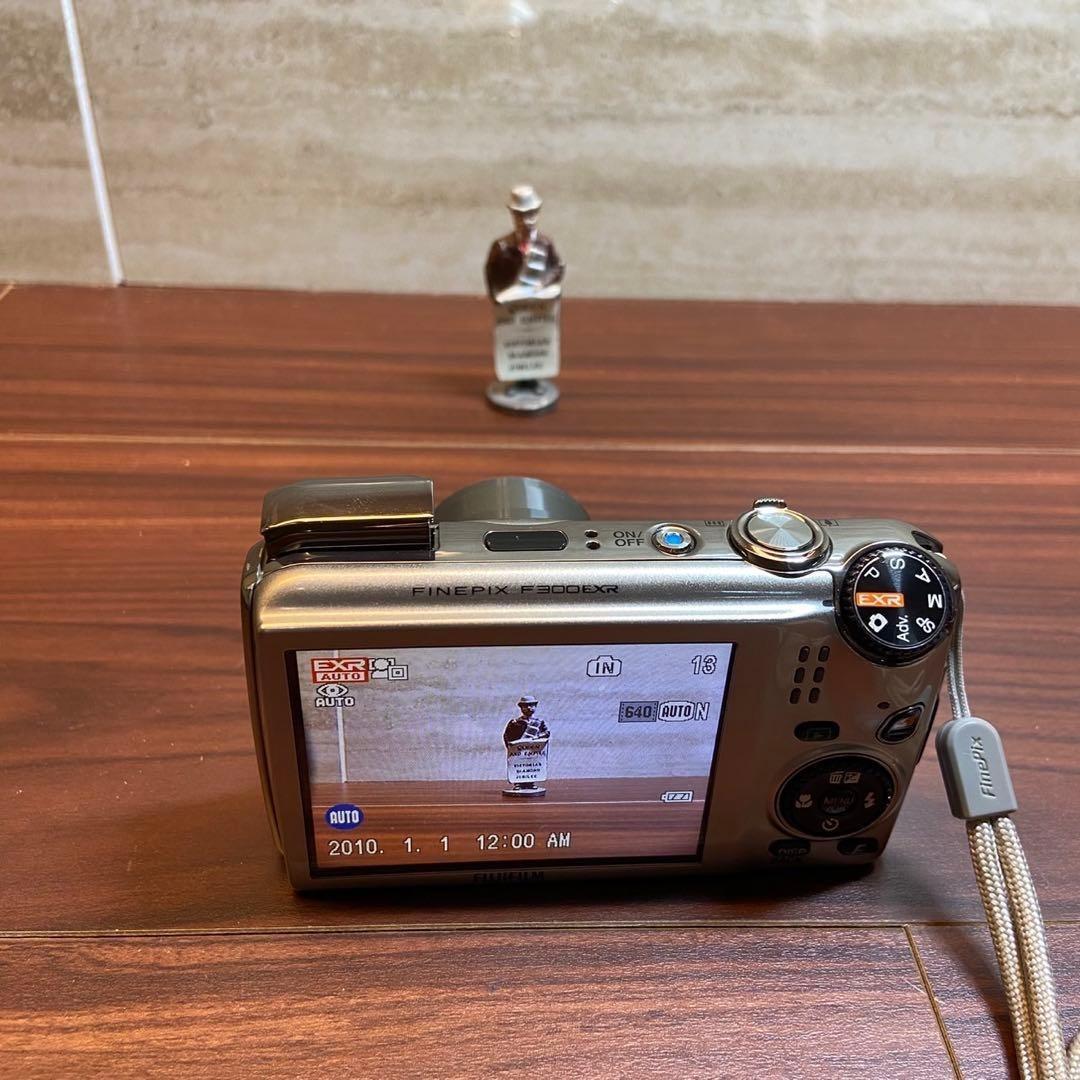 FUJIFILM FinePix F300 EXR デジカメ 4924