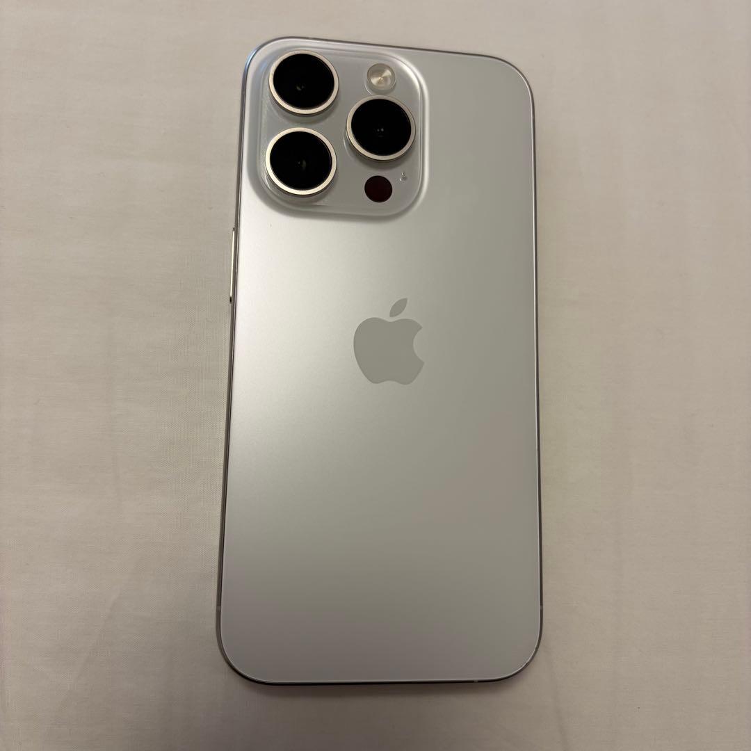 iPhone15 Pro 512GB ホワイト SIMフリー バッテリー87%