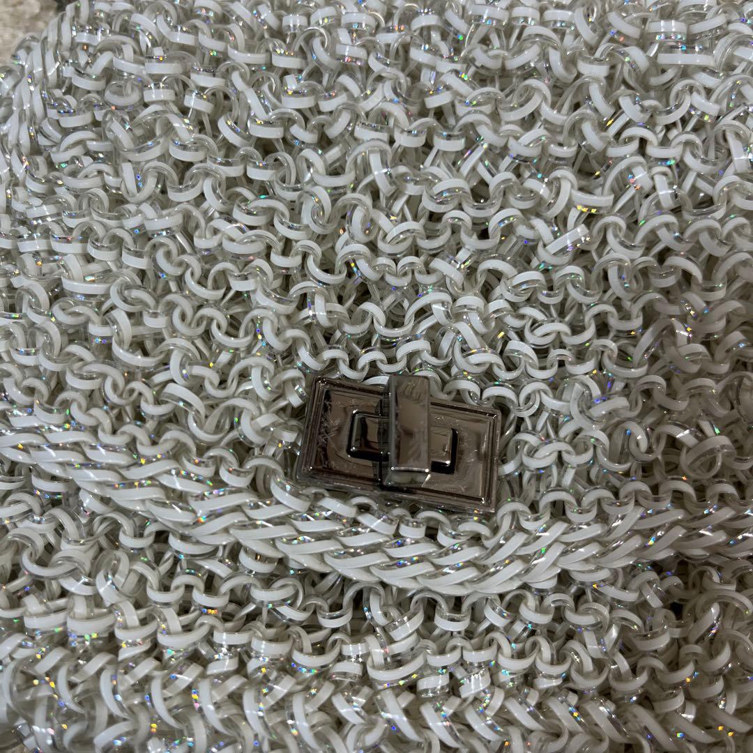 アンテプリマ　シルバーホワイト　ショルダーバッグ