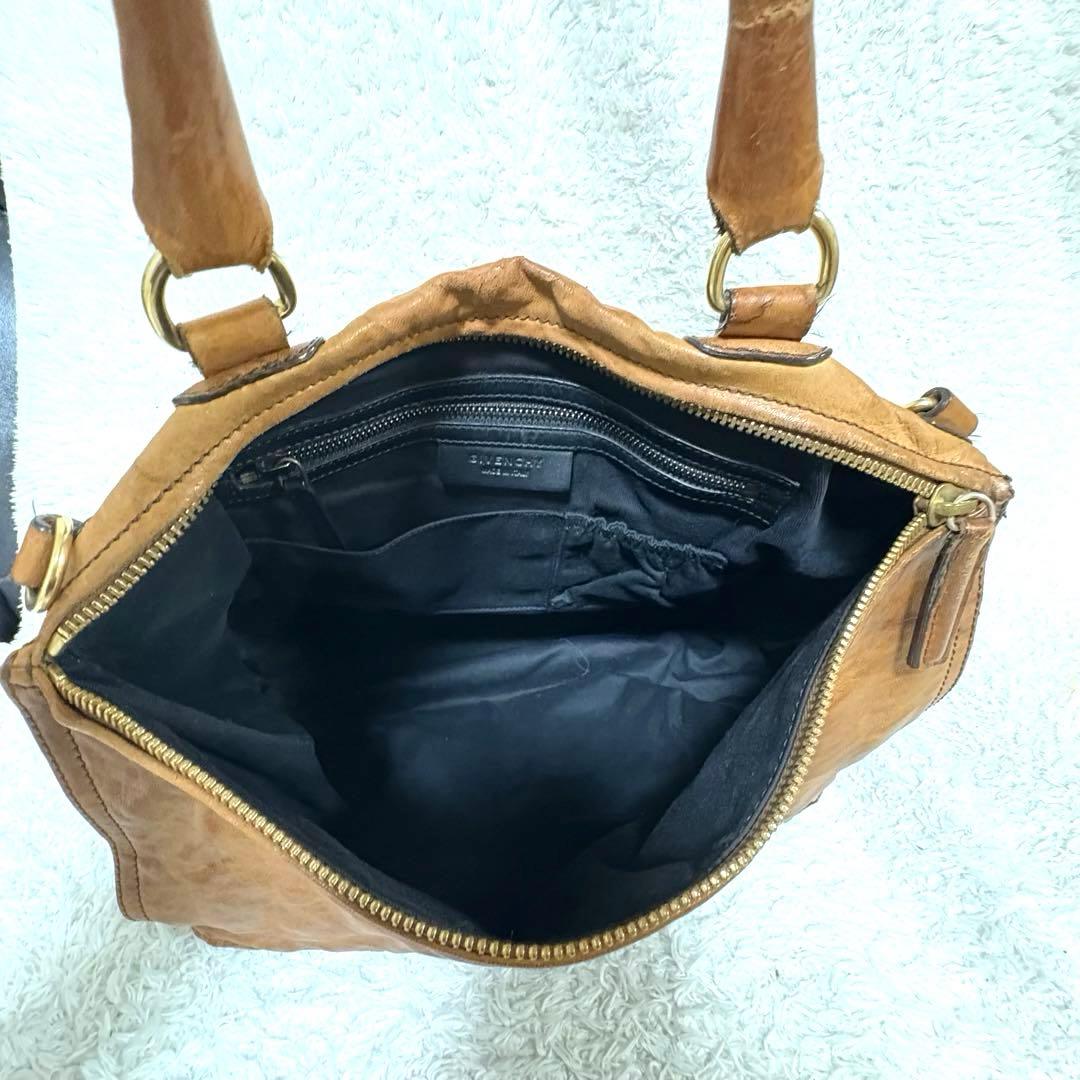 GIVENCHY ジバンシィ パンドラ ロゴ金具 レザー 本革 バッグ