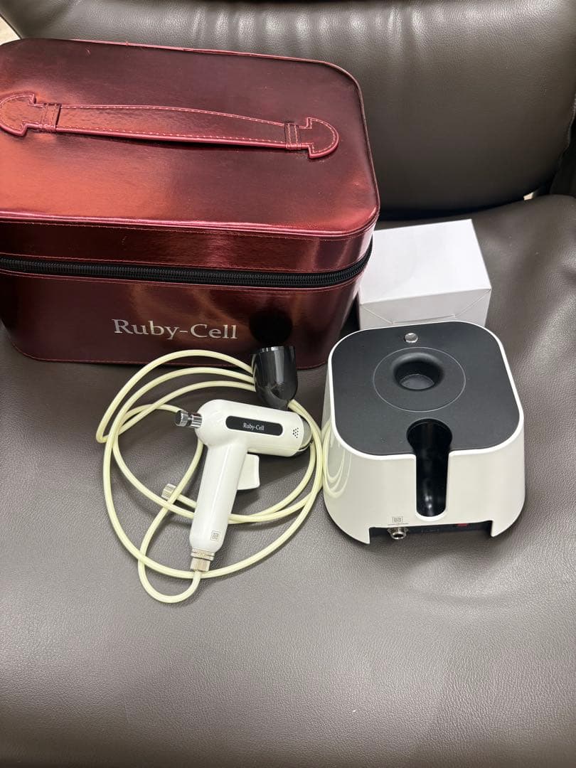 Ruby-Cell Airbrush System 美顔器　中古品