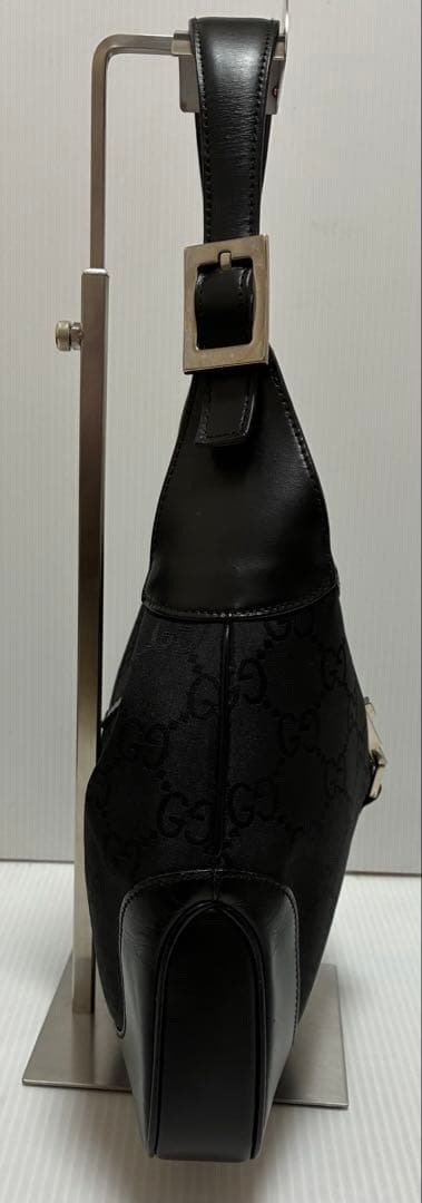 P*e様 グッチ ジャッキー レザー ワンショルダー バッグ 金具 GG 黒 ブ