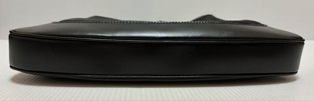 P*e様 グッチ ジャッキー レザー ワンショルダー バッグ 金具 GG 黒 ブ