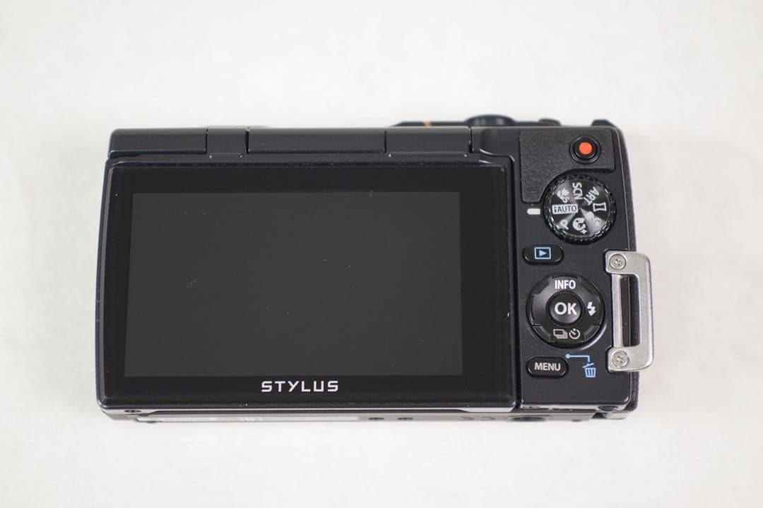 【極美品】OLYMPUS TG-850 防水 防塵 耐衝撃 元箱・付属品有り