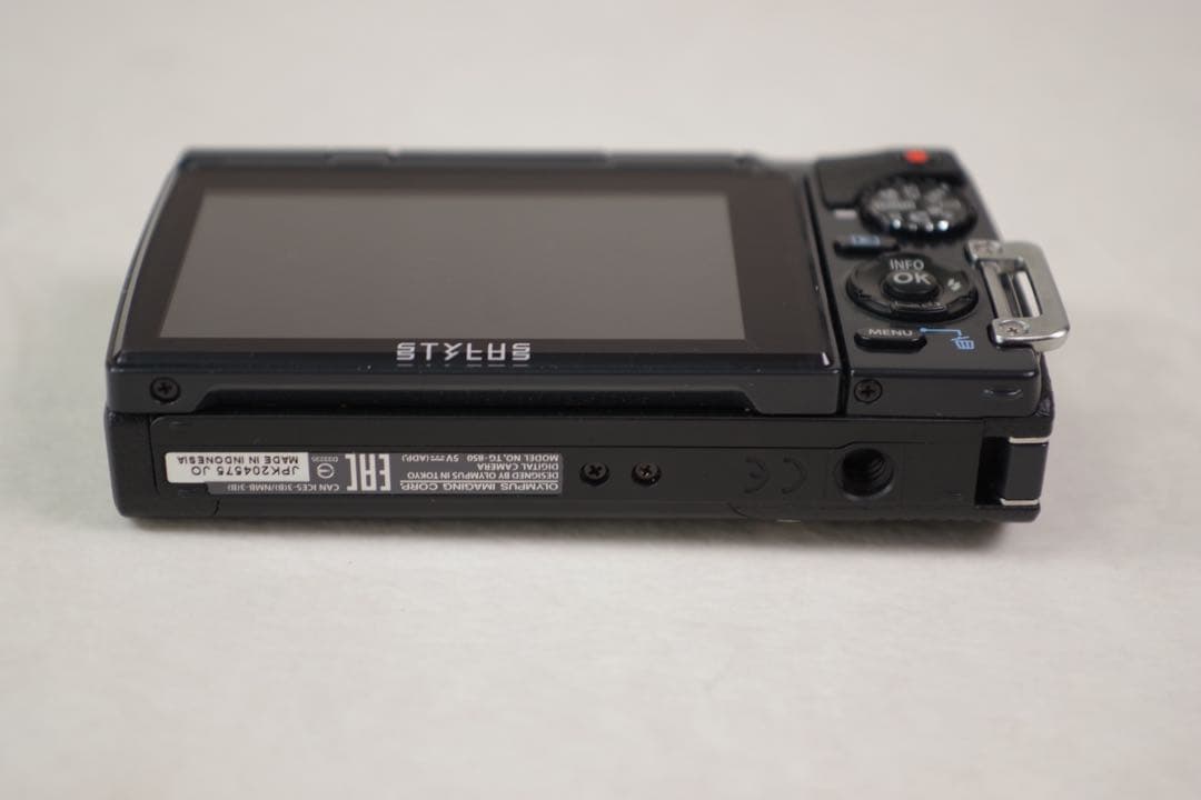 【極美品】OLYMPUS TG-850 防水 防塵 耐衝撃 元箱・付属品有り