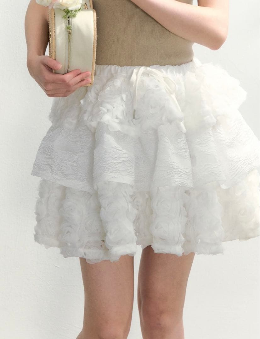 Treat ürself fluffy rose volume skirt