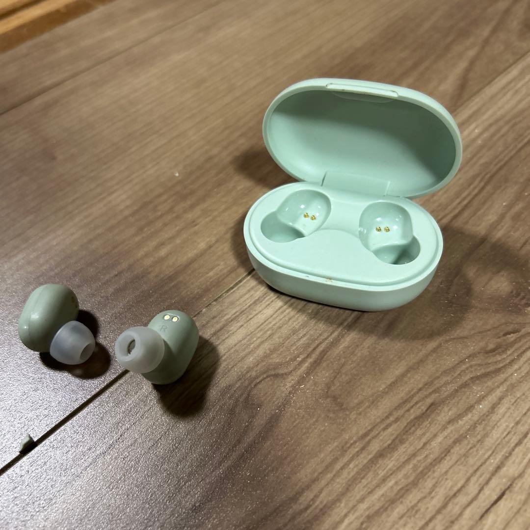 ワイヤレスイヤホン グリーン 本体