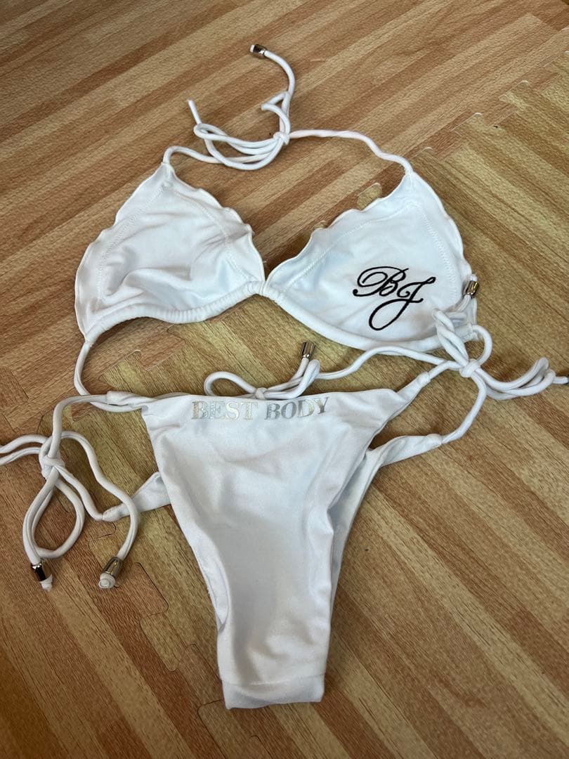 ベストボディジャパン　ビキニ ホワイト M