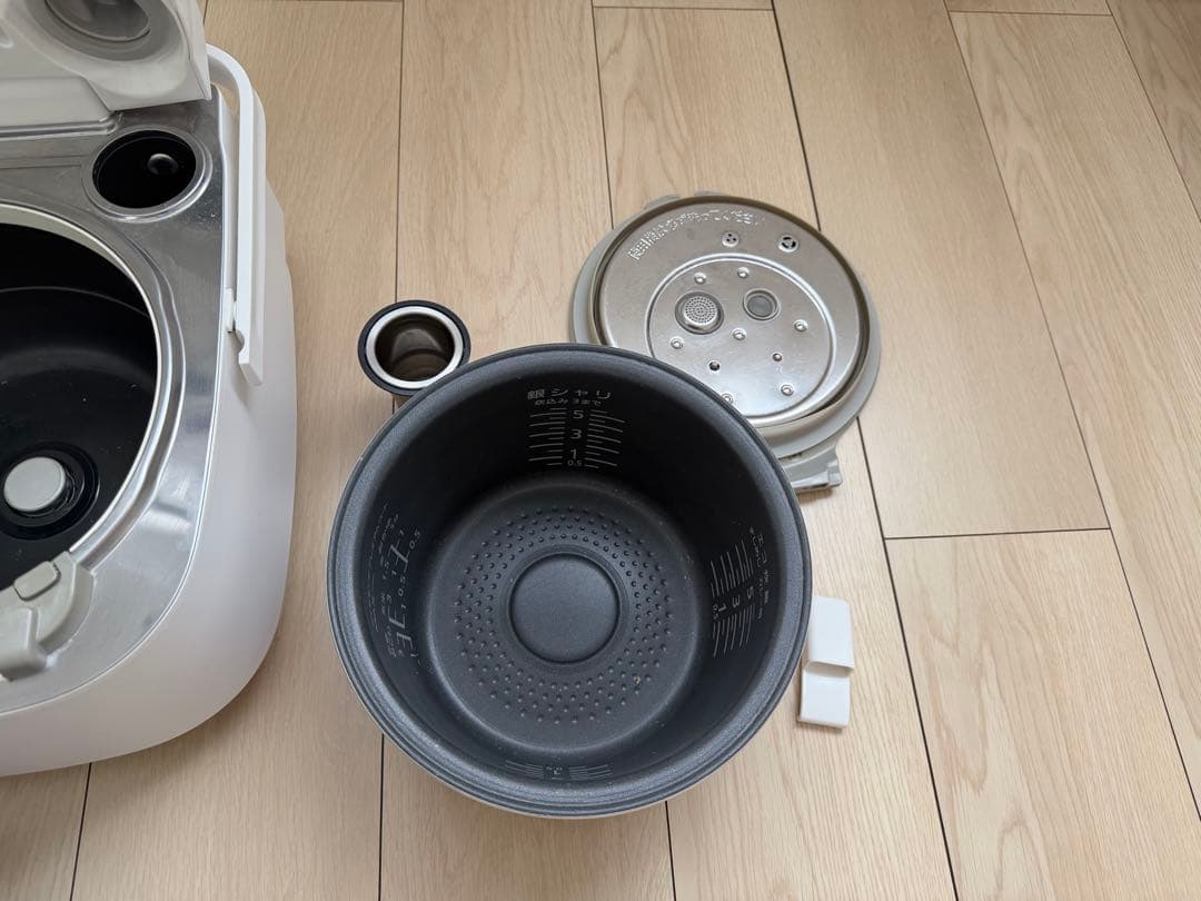 Panasonic 炊飯器 SR-SSX101 5.5合炊き 2021年製