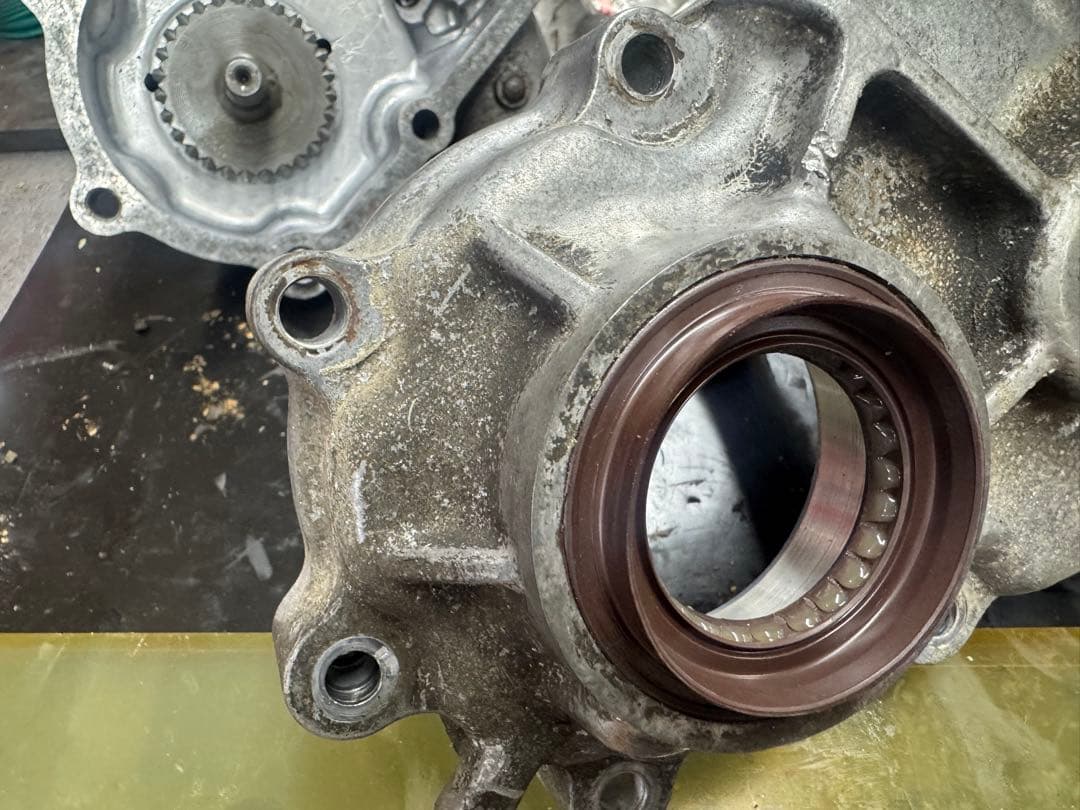 ジムニーja11 トランスファー6.5ダウンギアボールベアリングオイルシール新品