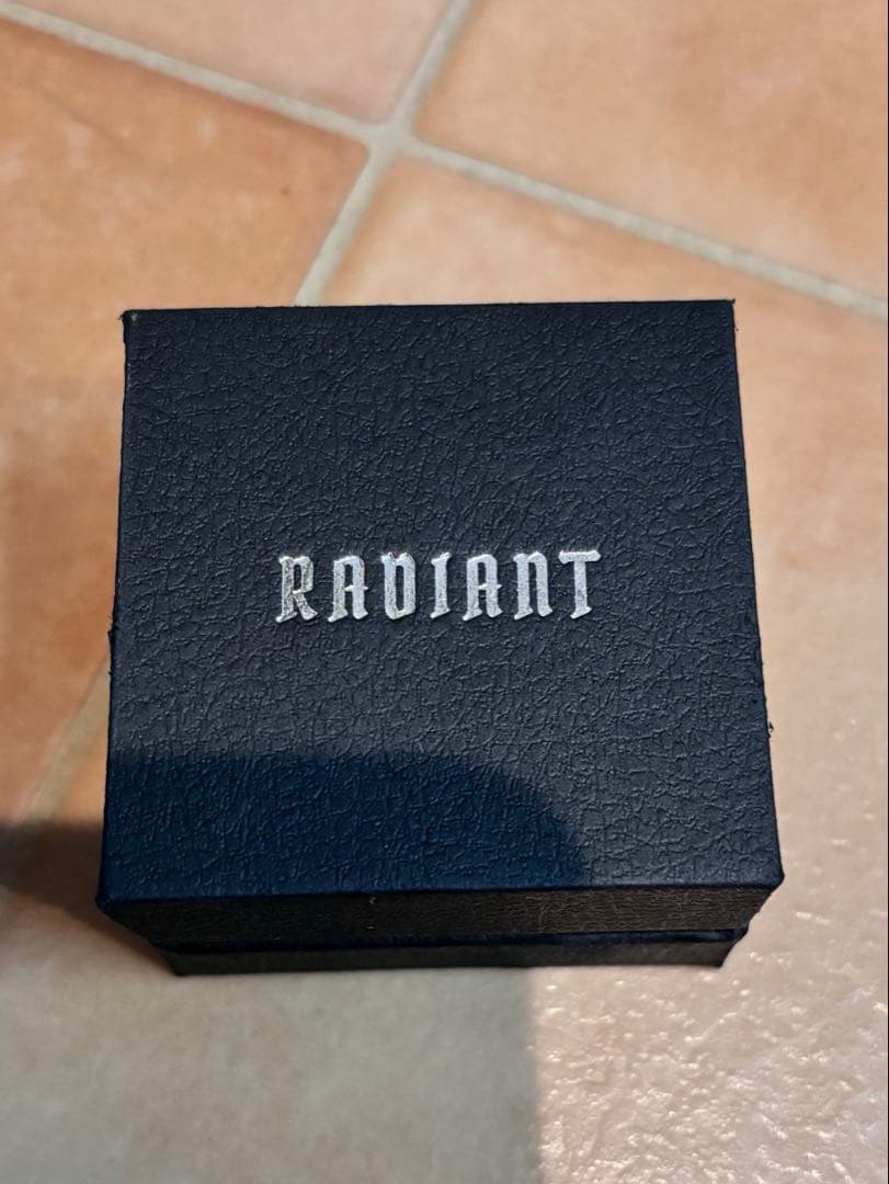 RADIANT オリジナルピアス らんぬん