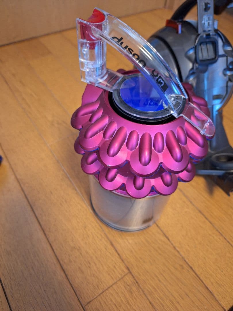 dyson DC63 掃除機　turbinehead 　付属品付　中古品　ピンク