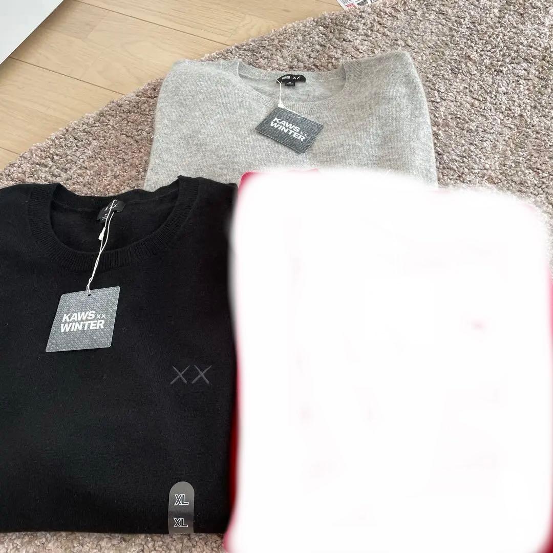 新品未使用　KAWS カシミヤ100 XL グレー、ブラック　２枚セット