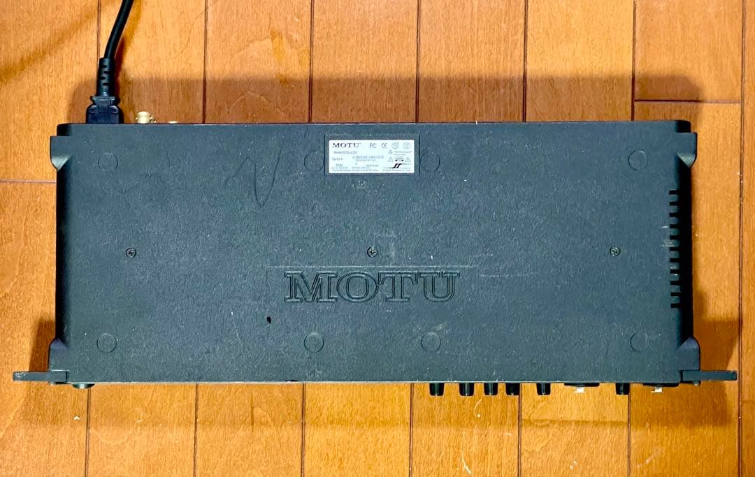 MOTU 828 Mk3 Hybrid オーディオインターフェイス