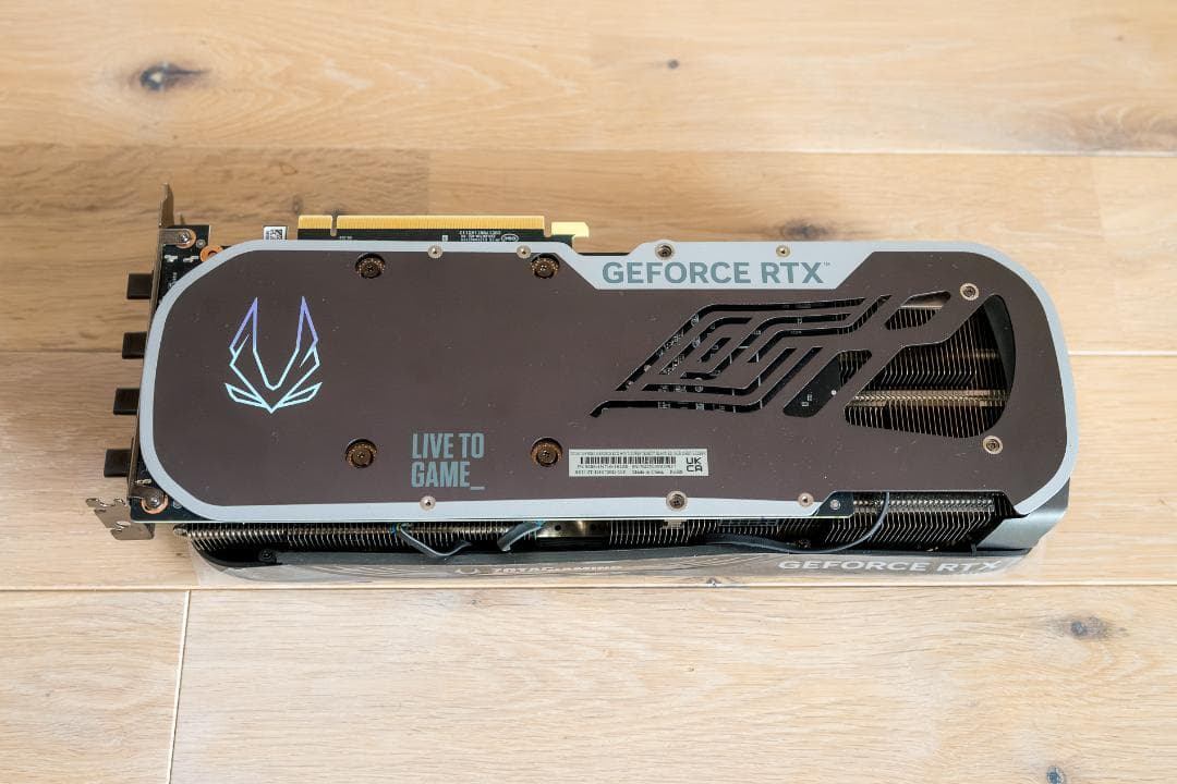 グラフィックボード・グラボ・ビデオカード ZOTAC GEFORCE RTX 4070 Ti SUPER TRINITY