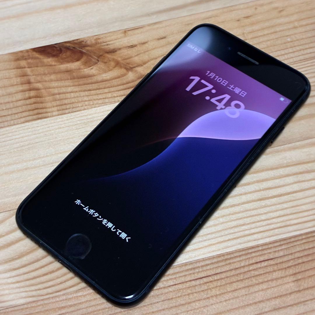 k*a様 バッテリー新品　iPhoneSE第3世代64GB SIMフリー　美品