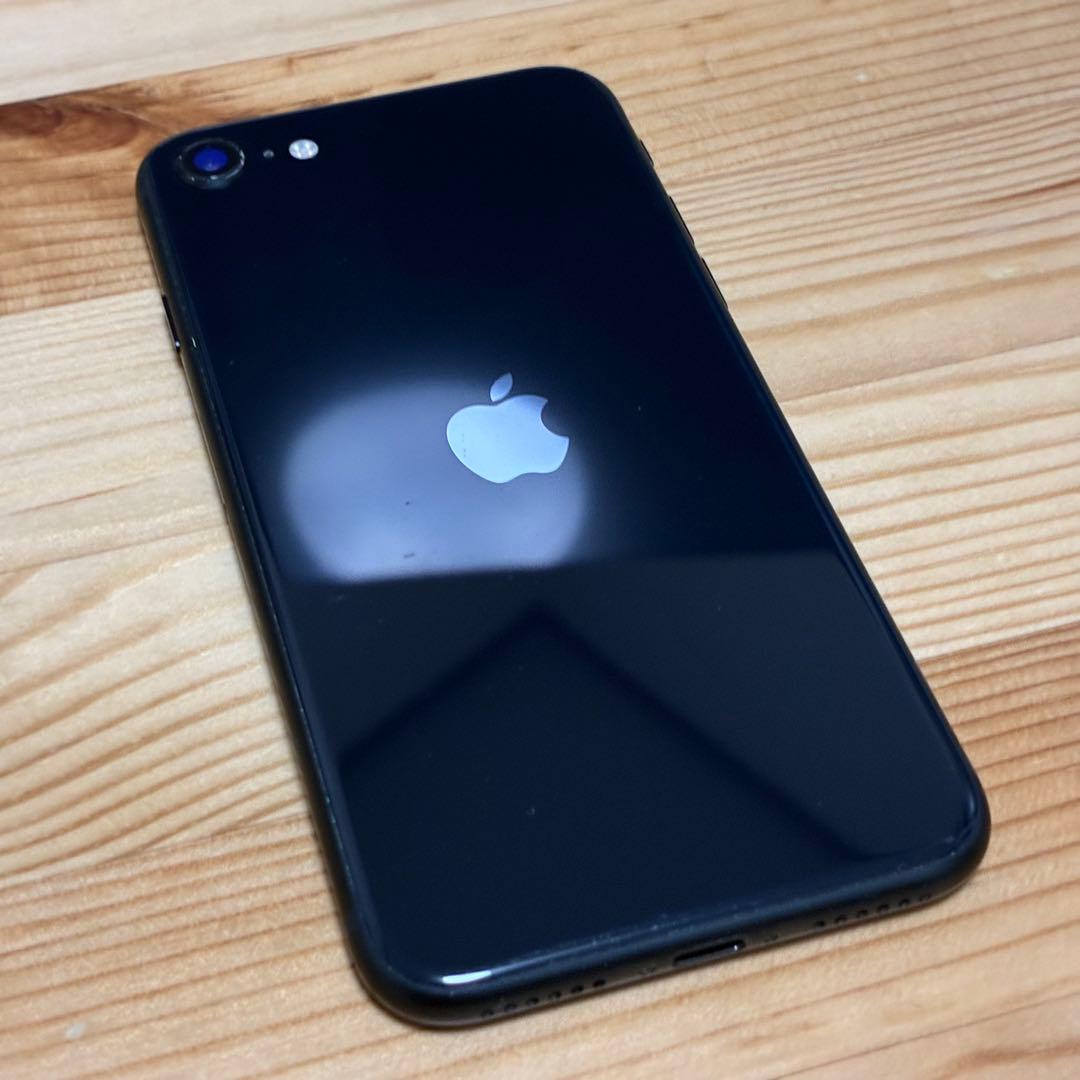 k*a様 バッテリー新品　iPhoneSE第3世代64GB SIMフリー　美品