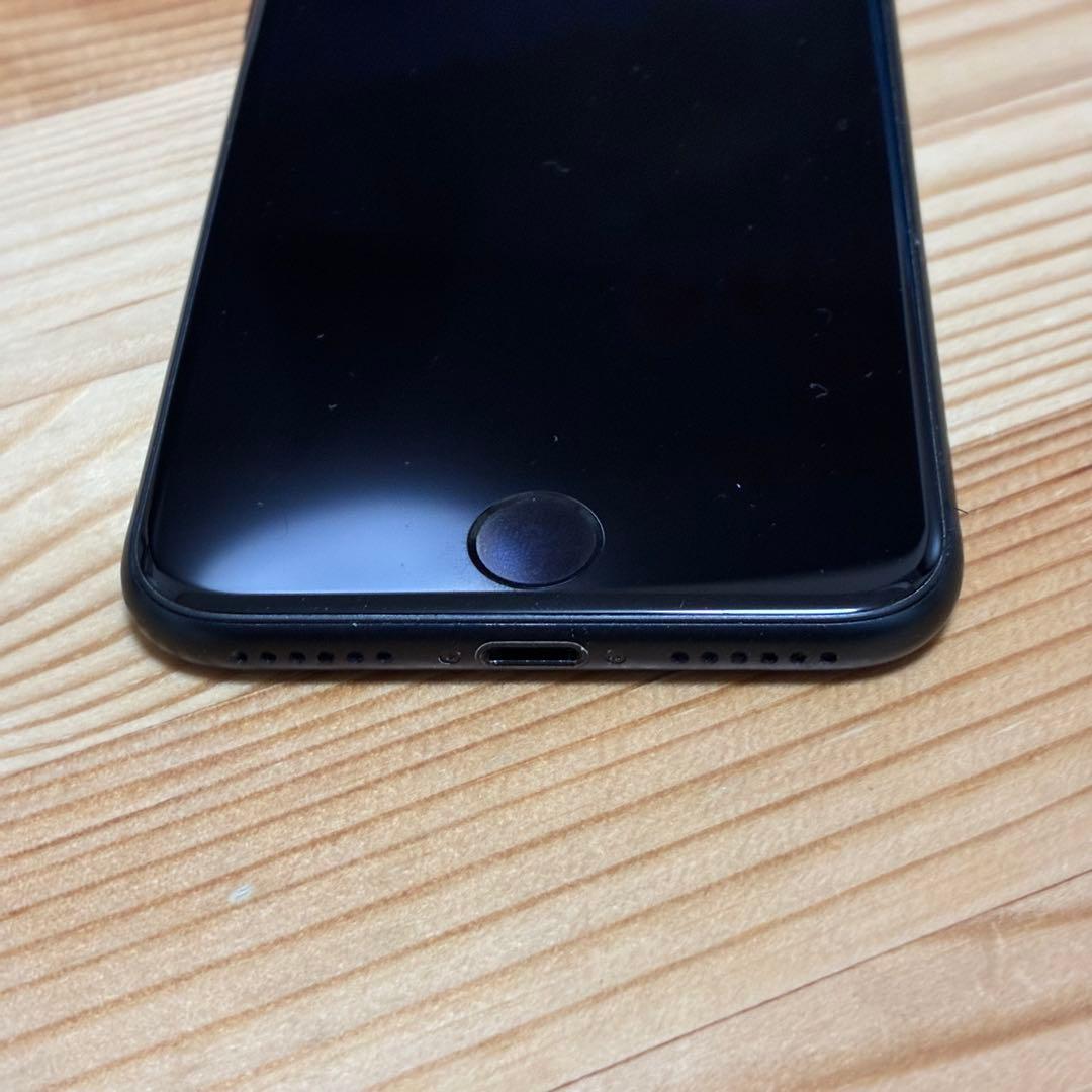 k*a様 バッテリー新品　iPhoneSE第3世代64GB SIMフリー　美品