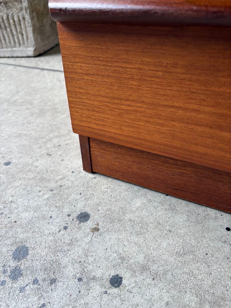 4段チェスト　ミッドセンチュリー　ヴィンテージ　サイドチェスト