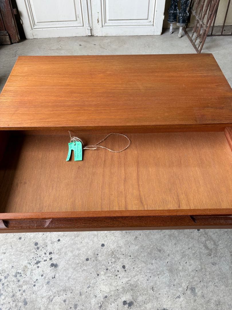 4段チェスト　ミッドセンチュリー　ヴィンテージ　サイドチェスト