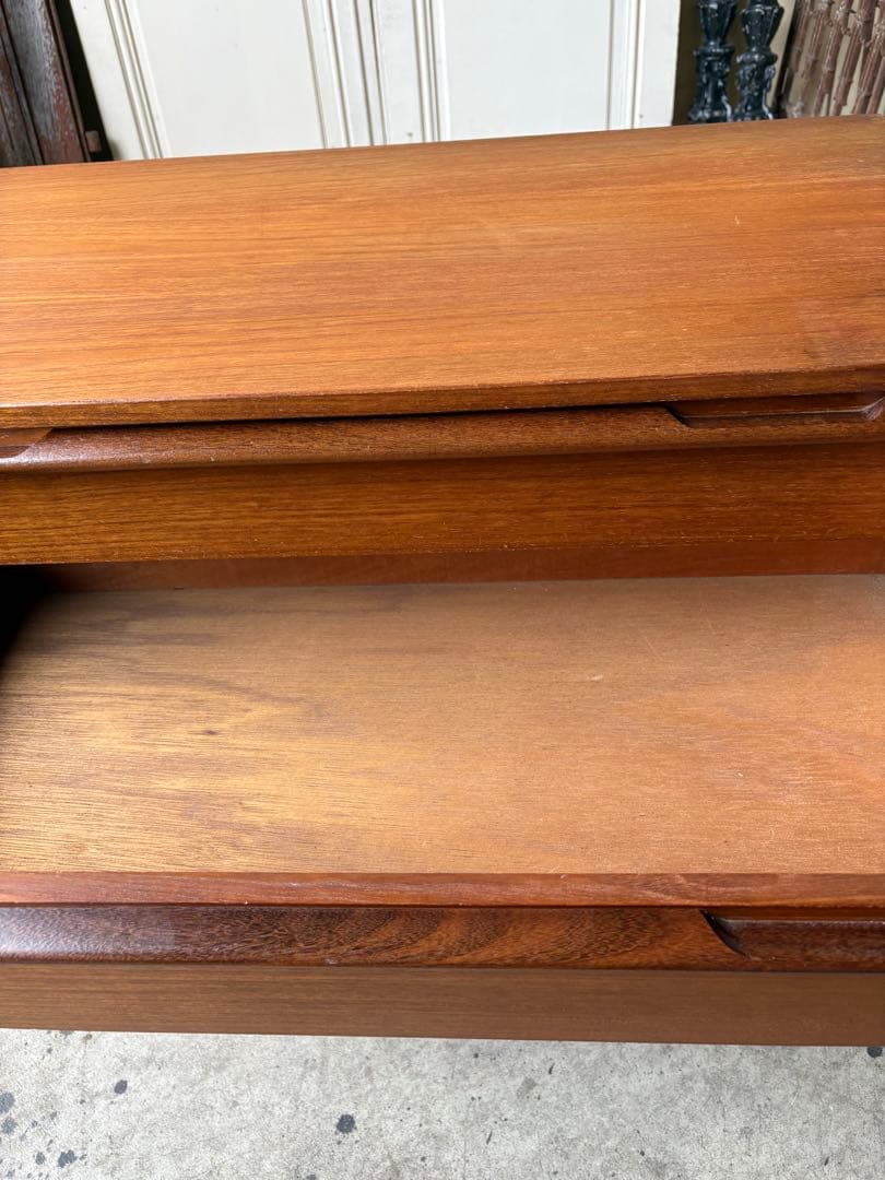 4段チェスト　ミッドセンチュリー　ヴィンテージ　サイドチェスト