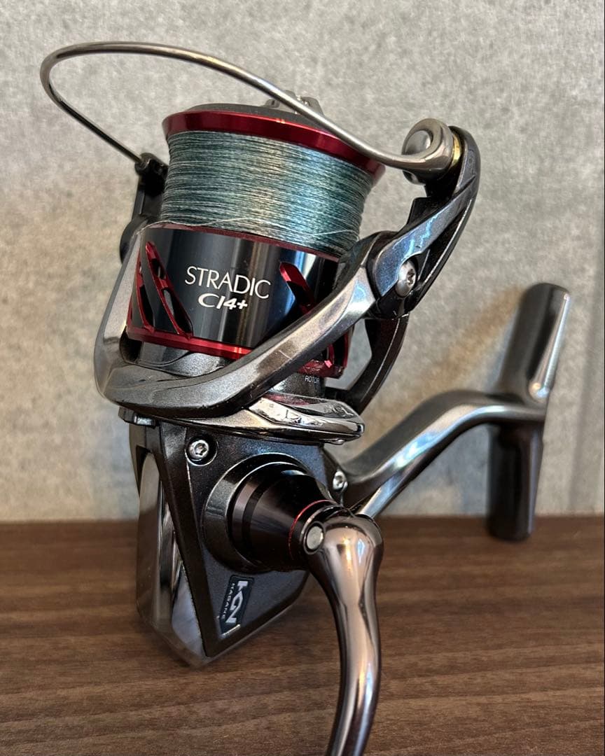 SHIMANO STRADIC CI4+ C2500S スピニングリール