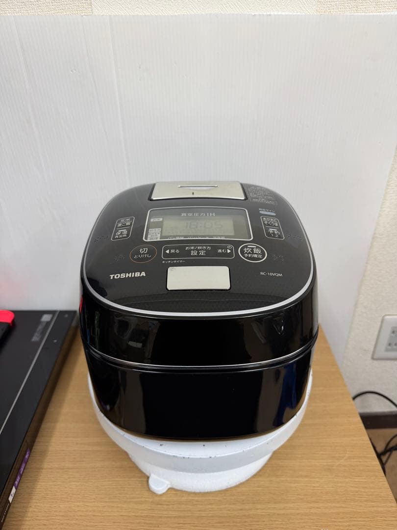 東芝 真空圧力IH炊飯器 RC-10VQM（1.0L）2018年製