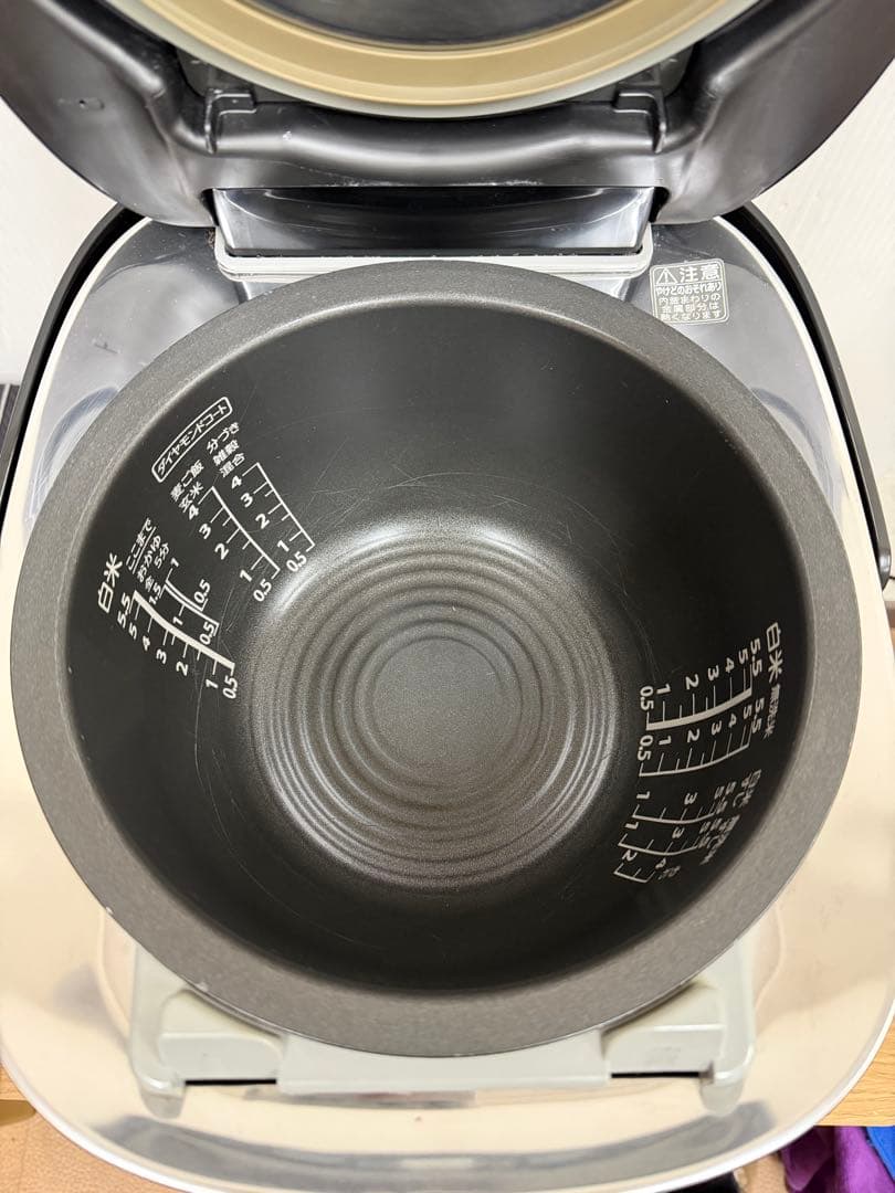 東芝 真空圧力IH炊飯器 RC-10VQM（1.0L）2018年製