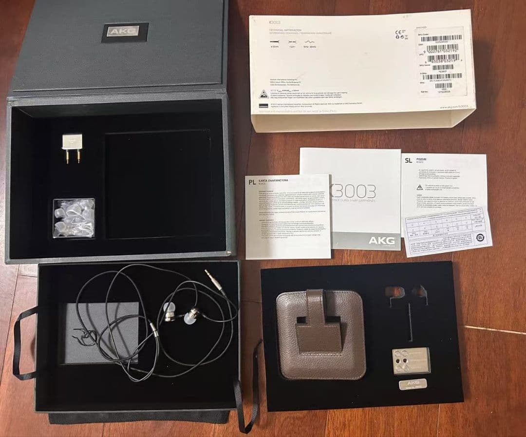 イヤホン AKG K3003