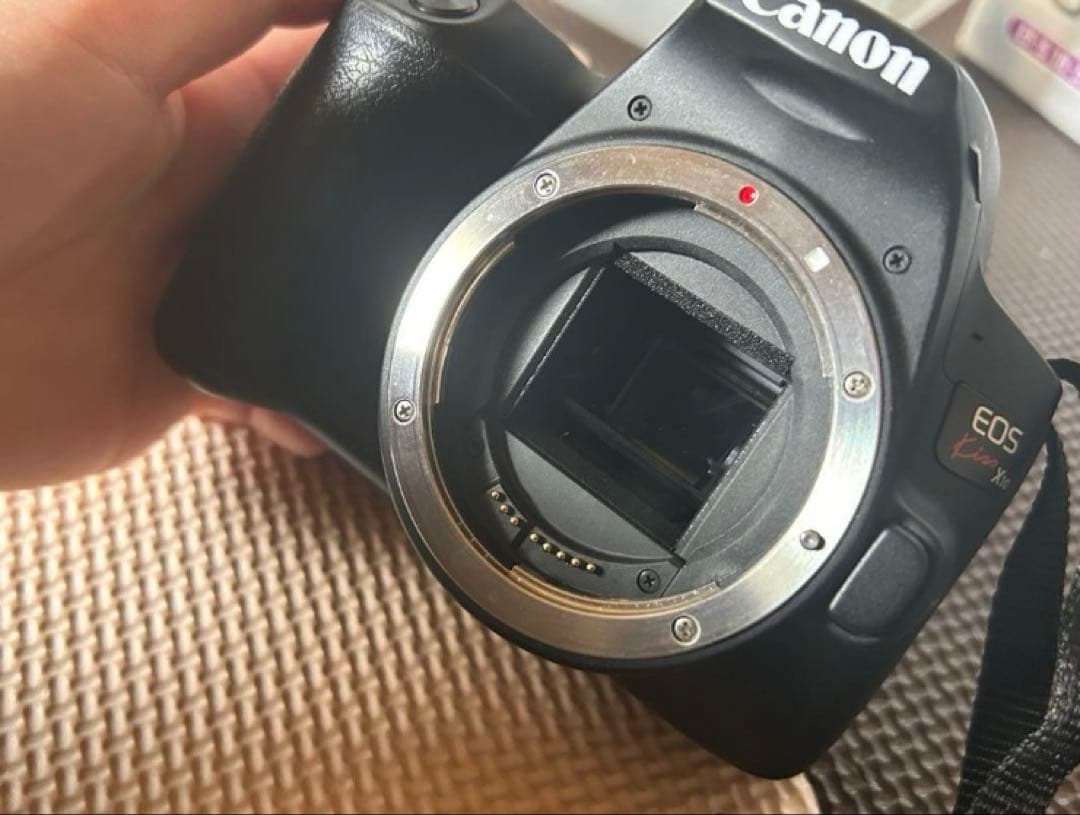 Canon EOS Kiss X10 デジタル一眼レフ