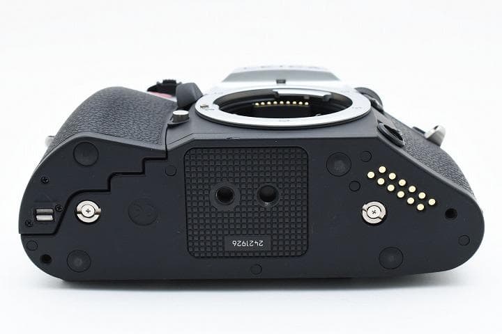 15061E 未使用に近い Leica R8 ライカ 一眼レフカメラ ボディ