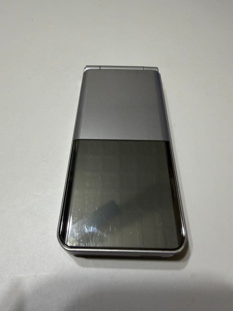 docomo arrows F-03Lシルバー4G折りたたみ式携帯電話本体中古品