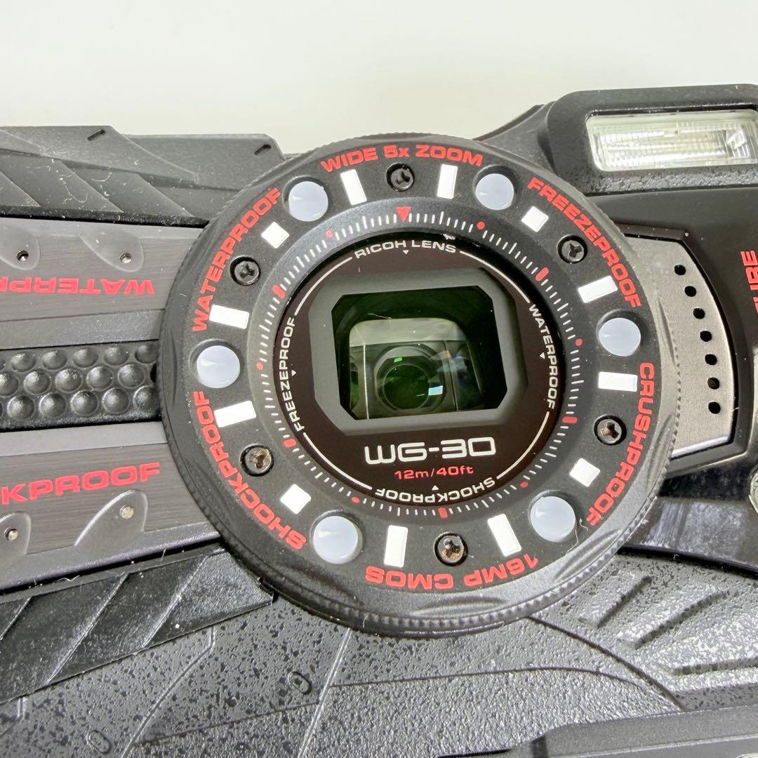 美品❀RICOH WG-30 デジカメ 本体 コンデジ デジタルカメラ 黒 防水