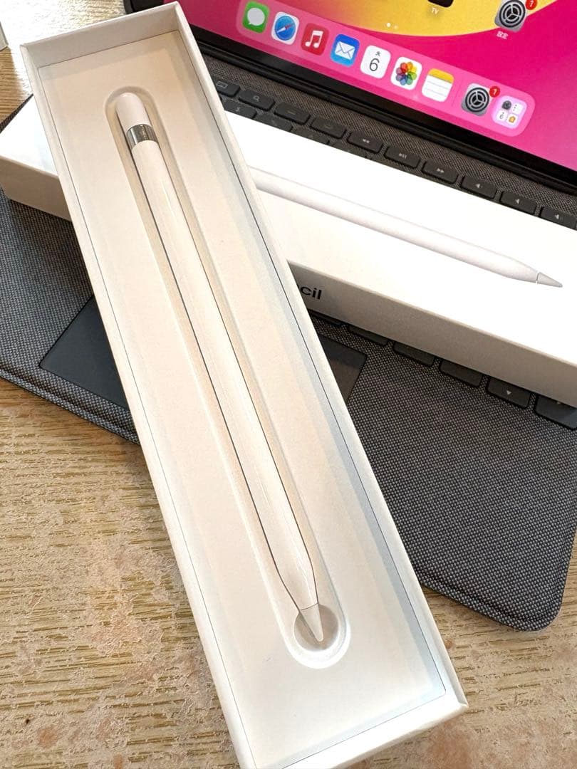 ア*ン様 ⭐️iPad 10.5インチ シルバー ペンシル&キーボード付き⭐️