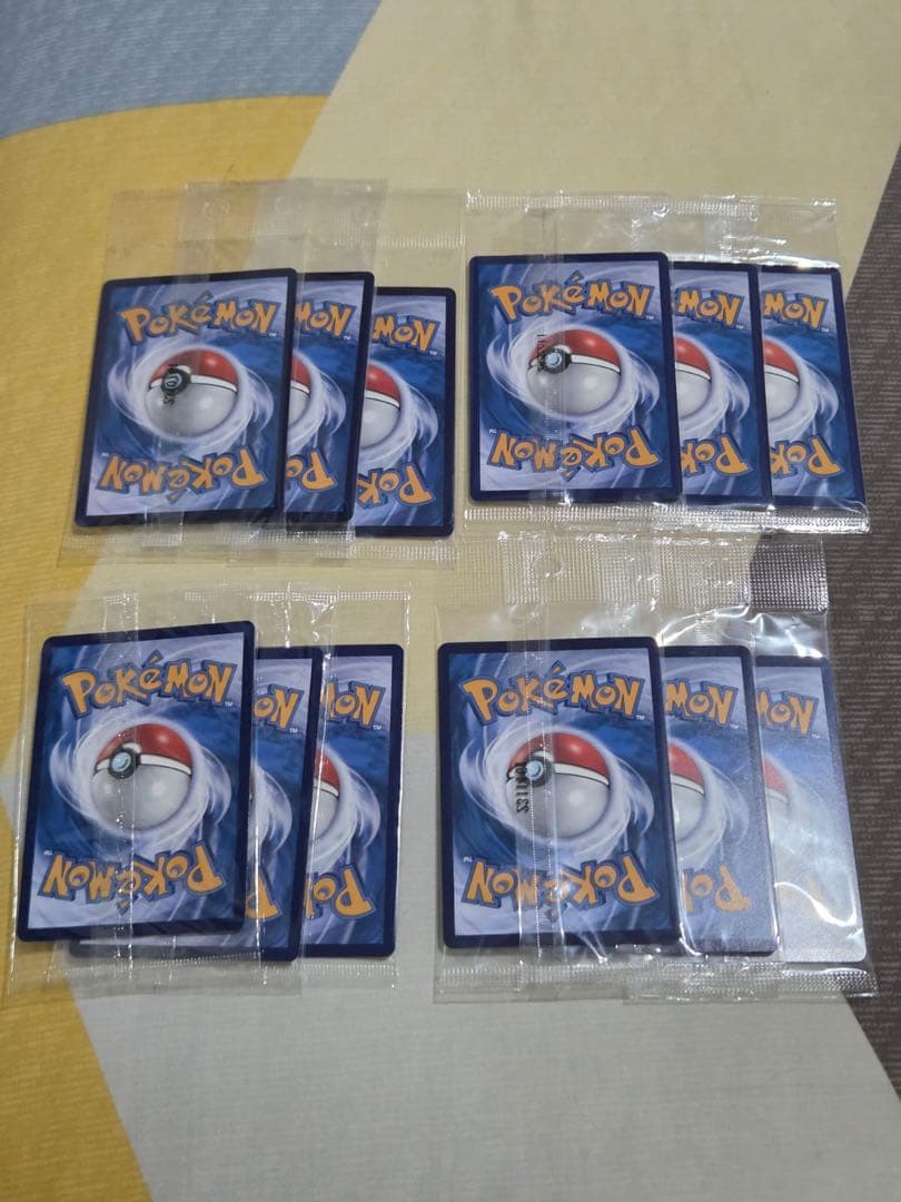 未開封 4枚3セット バティックシャツのピカチュウ インドネシア語版