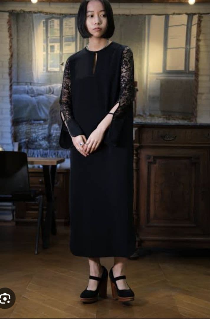 mame kurogouchi　Floral Lace Sleeve Dress