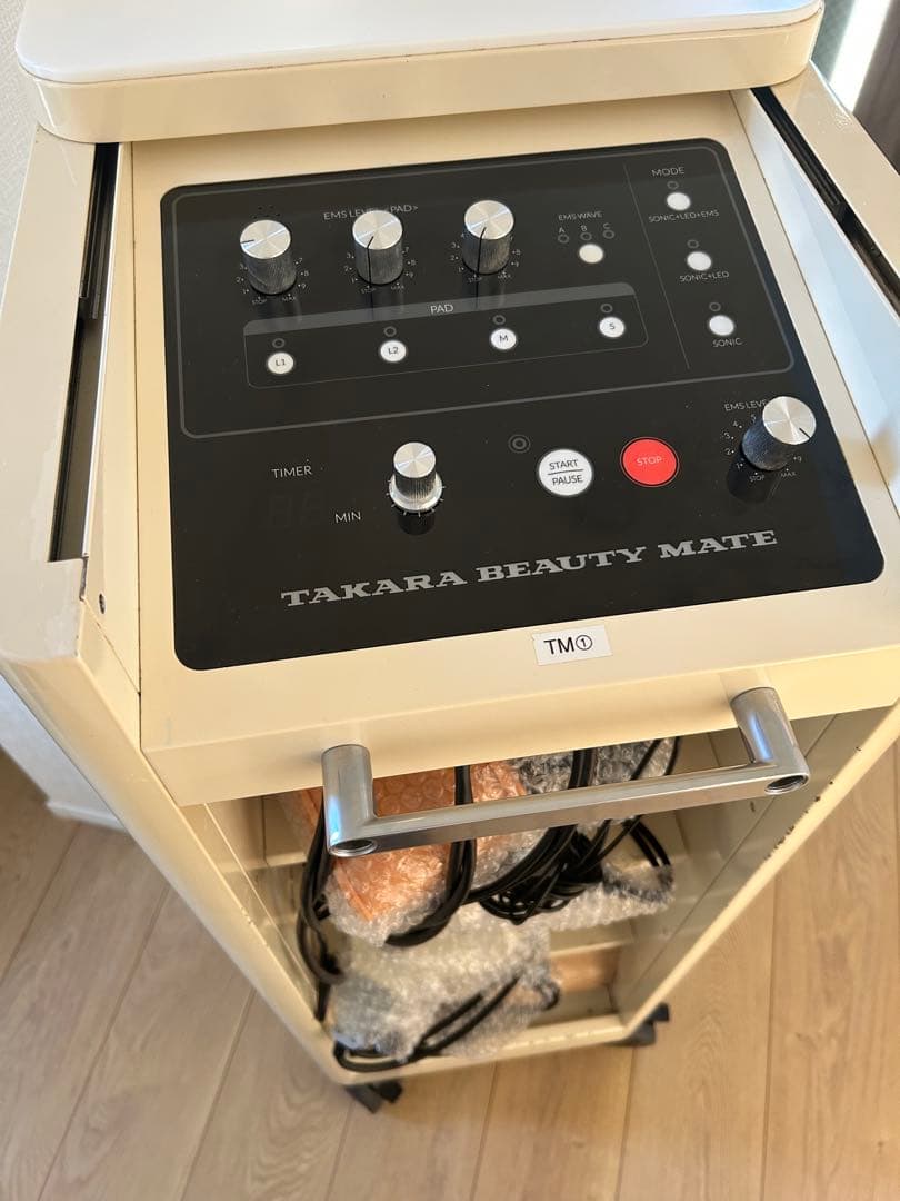 世界特許技術　業務用TMキューブ　筋トレ　超音波/EMS/LED/光