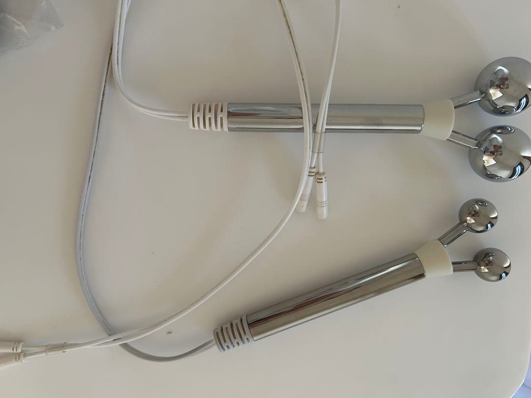 世界特許技術　業務用TMキューブ　筋トレ　超音波/EMS/LED/光