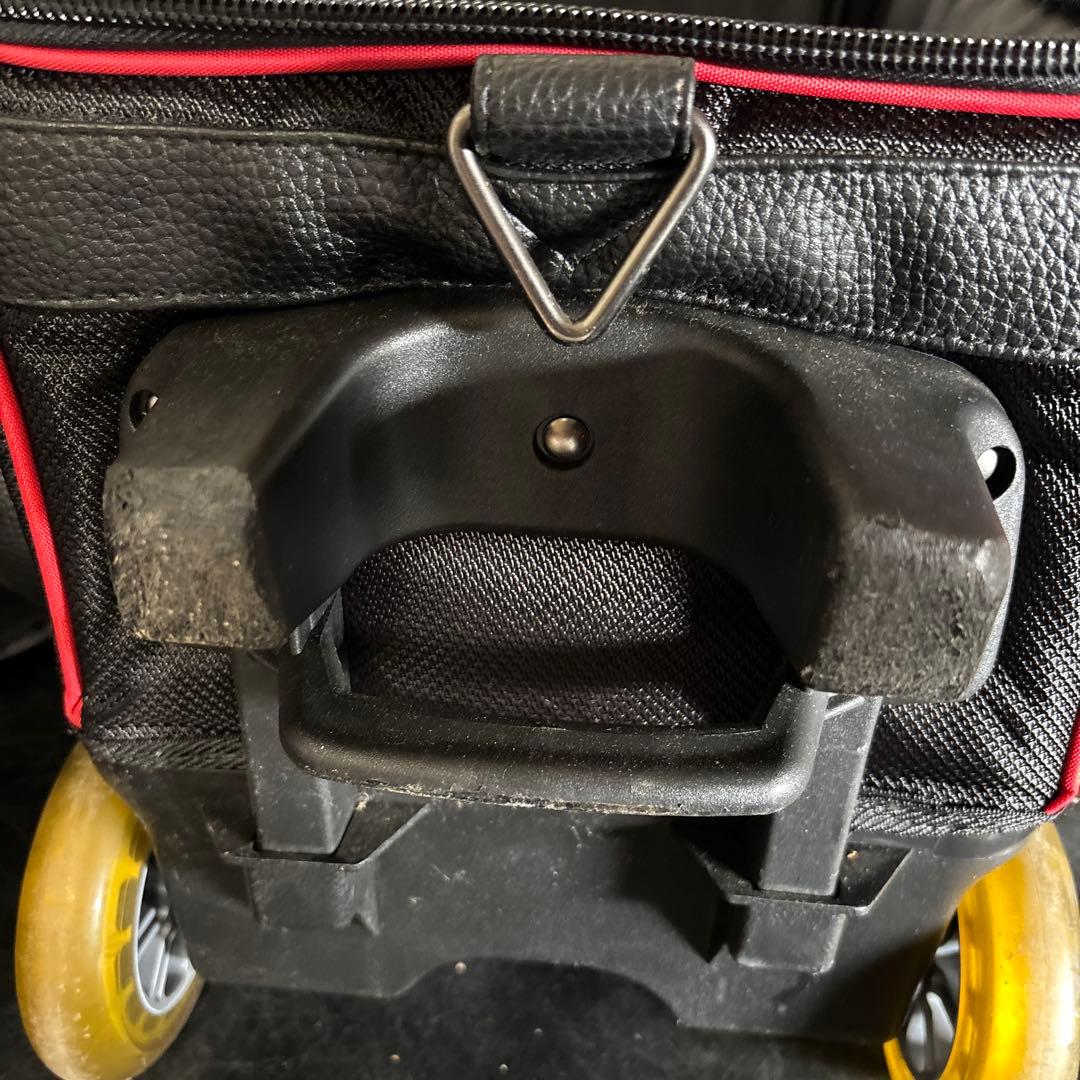 ボウリングボール2個セットとバッグ