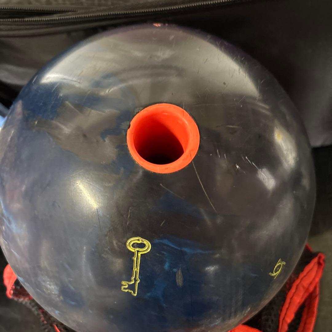 ボウリングボール2個セットとバッグ