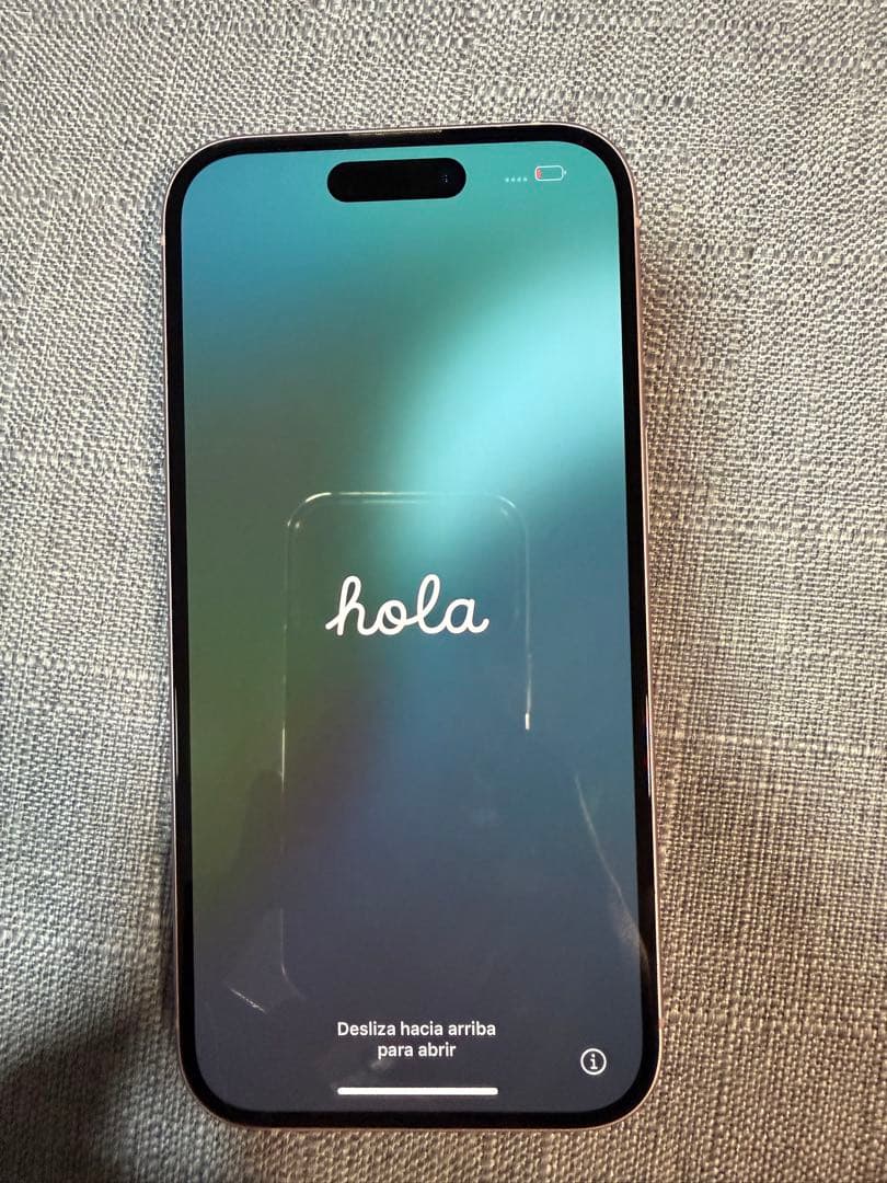 iPhone 15 ピンク 128GBです